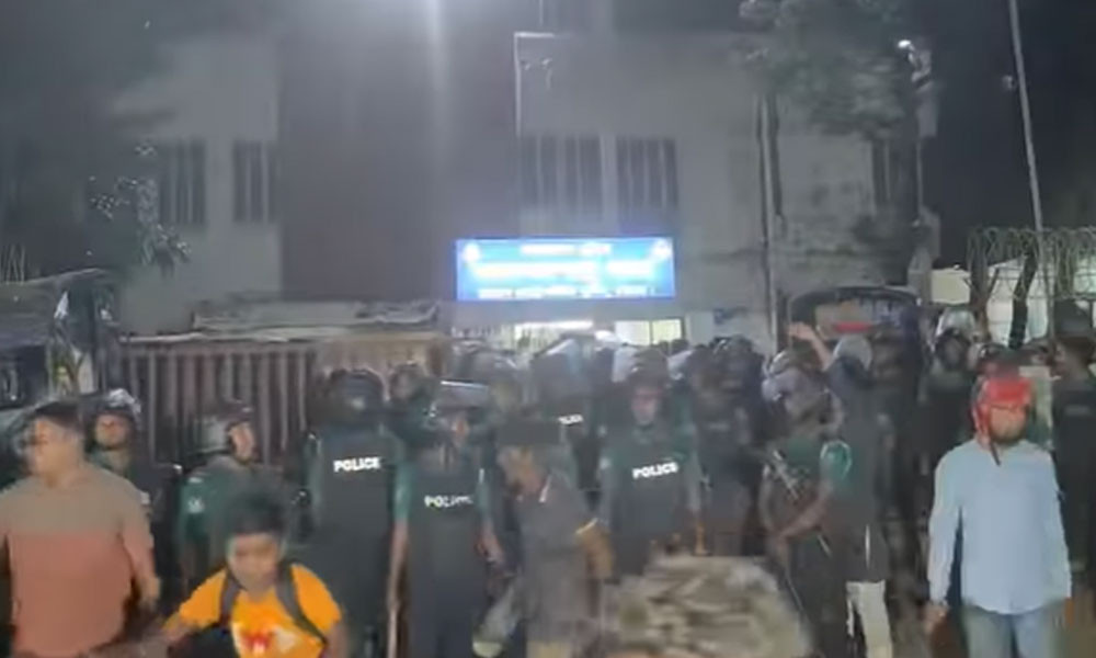 দিনে ধাওয়া-পাল্টাধাওয়া, রাতে বৈষম্যবিরোধী-এনসিপির মুখোমুখি ছাত্রদল